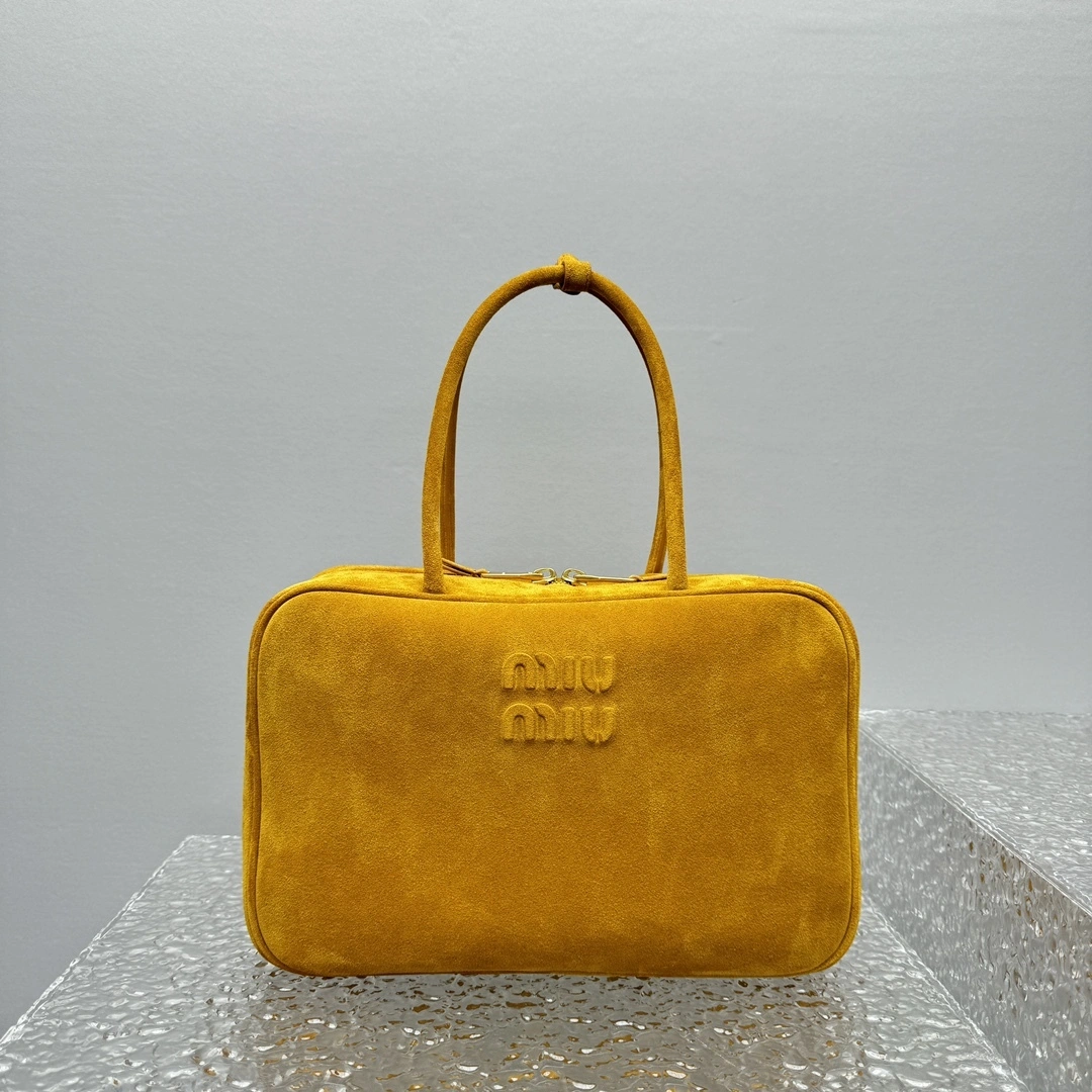 MOMO- 7iu7iu 5BB117_2CSS_F0R55_V_MON high quality version Tote item:E-B664G2060