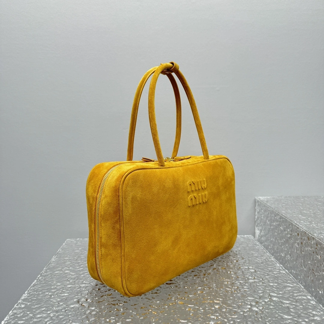 MOMO- 7iu7iu 5BB117_2CSS_F0R55_V_MON high quality version Tote item:E-B664G2060