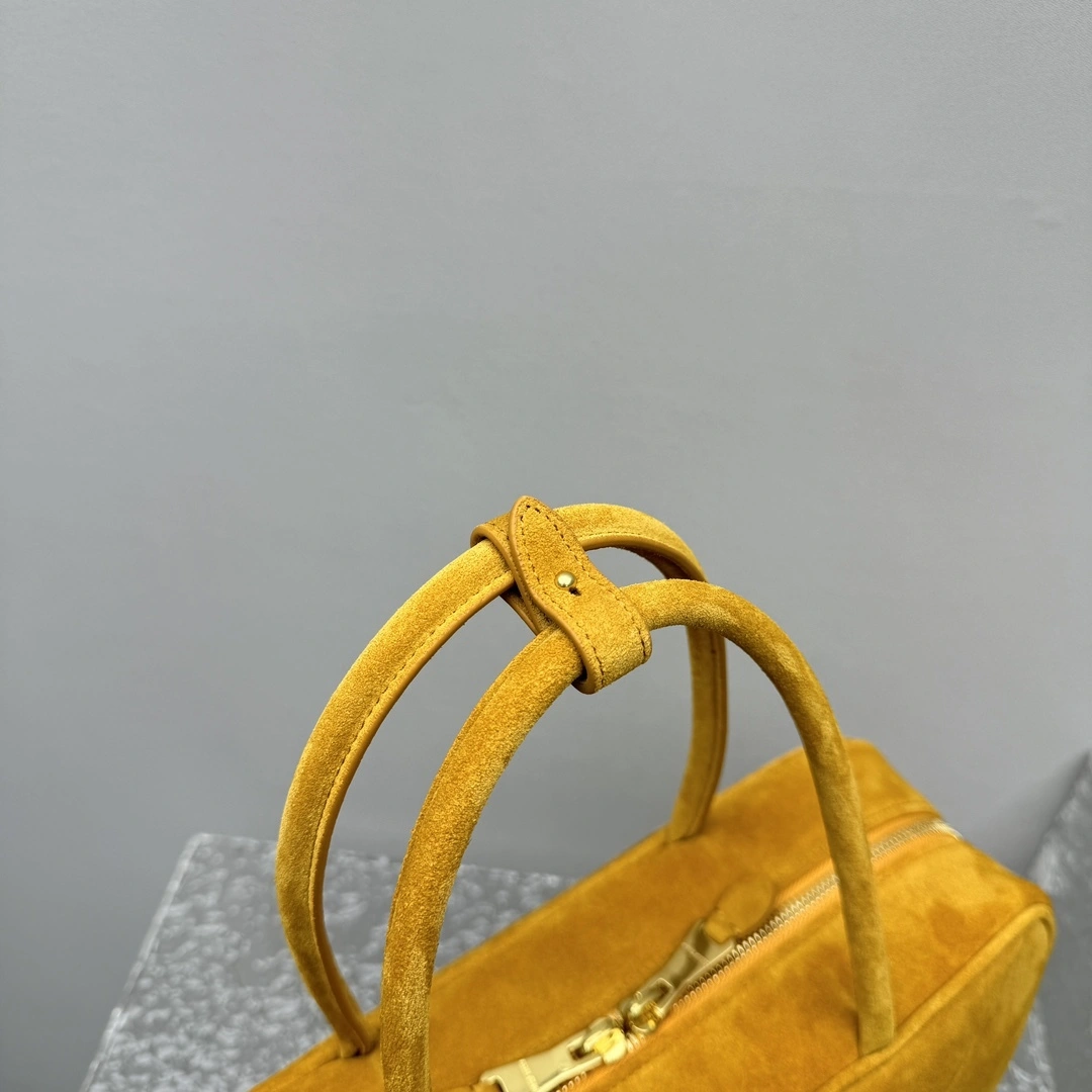 MOMO- 7iu7iu 5BB117_2CSS_F0R55_V_MON high quality version Tote item:E-B664G2060
