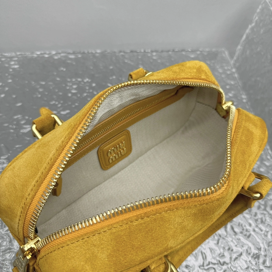 MOMO- 7iu7iu 5BB142_2CS4_F0R55_V_OON high quality version tote item:E-B664G2050