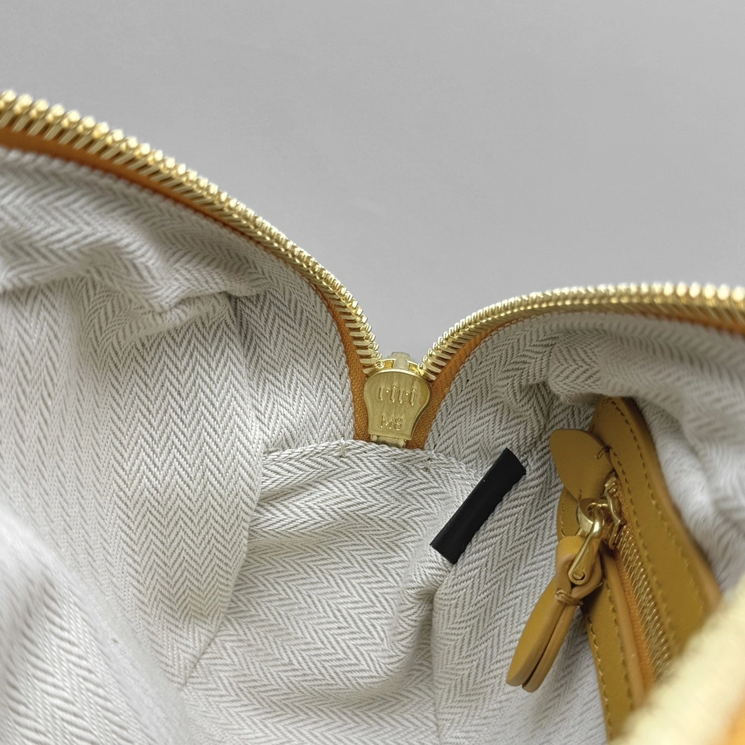 MOMO- 7iu7iu 5BB142_2CS4_F0R55_V_OON high quality version tote item:E-B664G2050