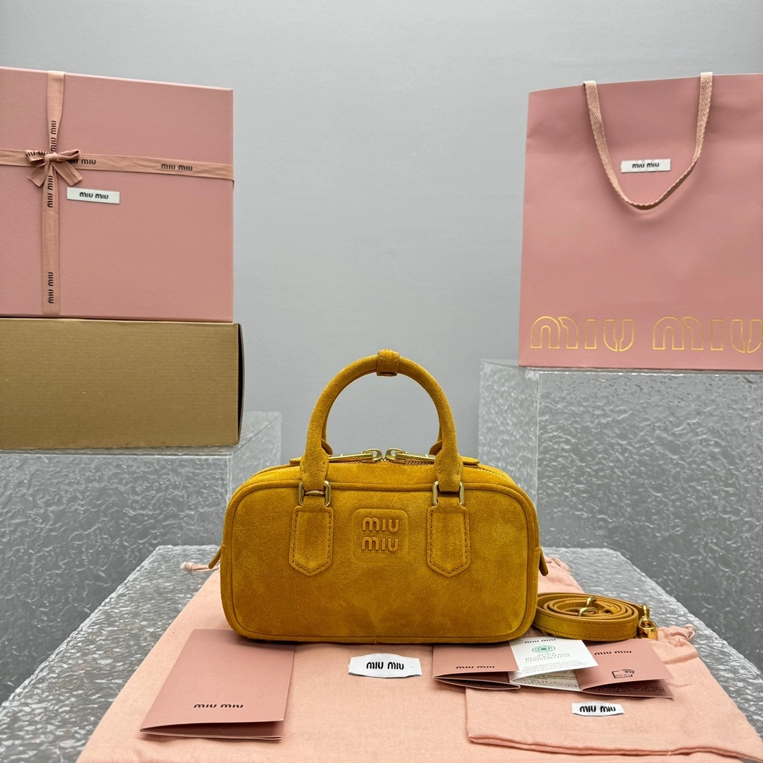 MOMO- 7iu7iu 5BB142_2CS4_F0R55_V_OON high quality version tote item:E-B664G2050