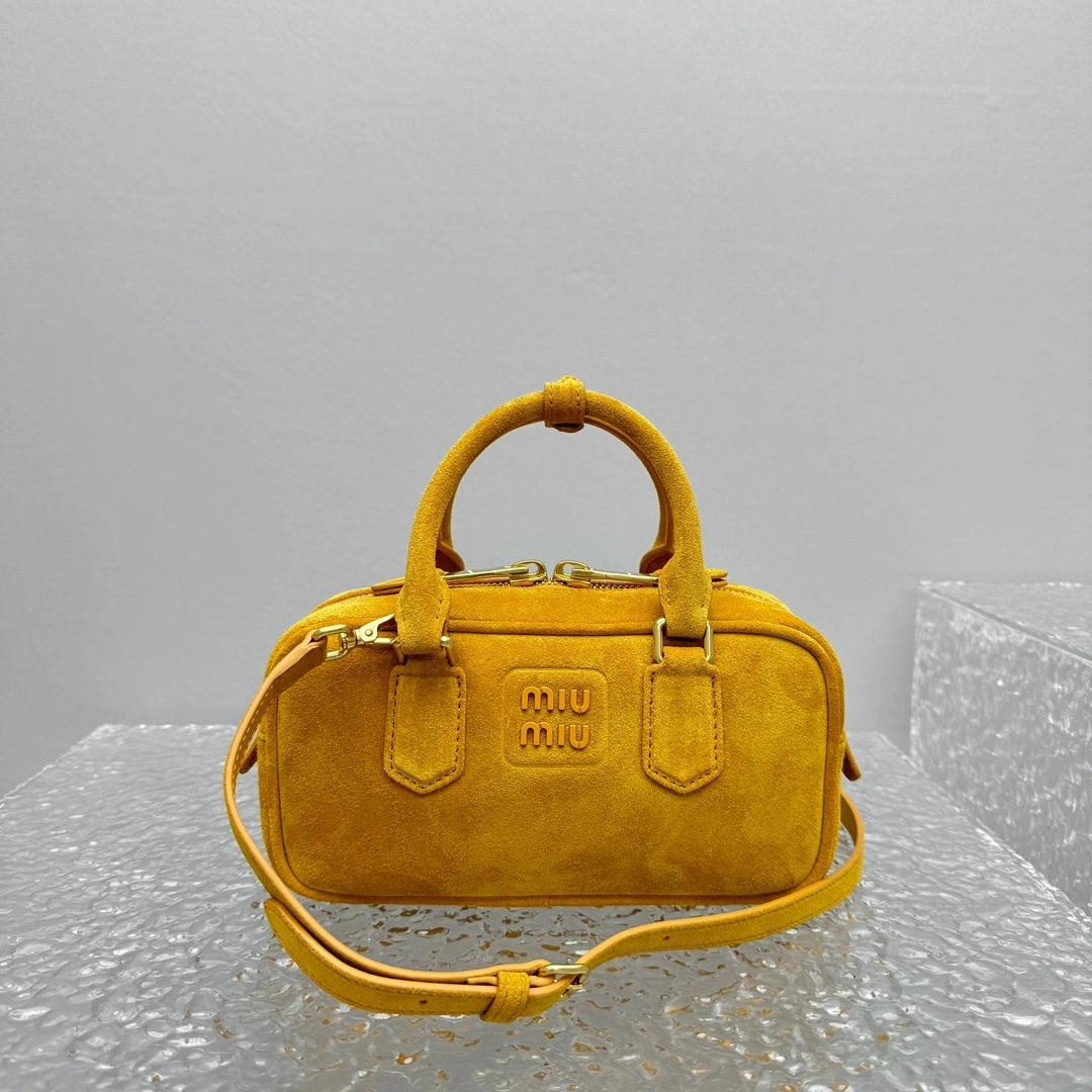 MOMO- 7iu7iu 5BB142_2CS4_F0R55_V_OON high quality version tote item:E-B664G2050