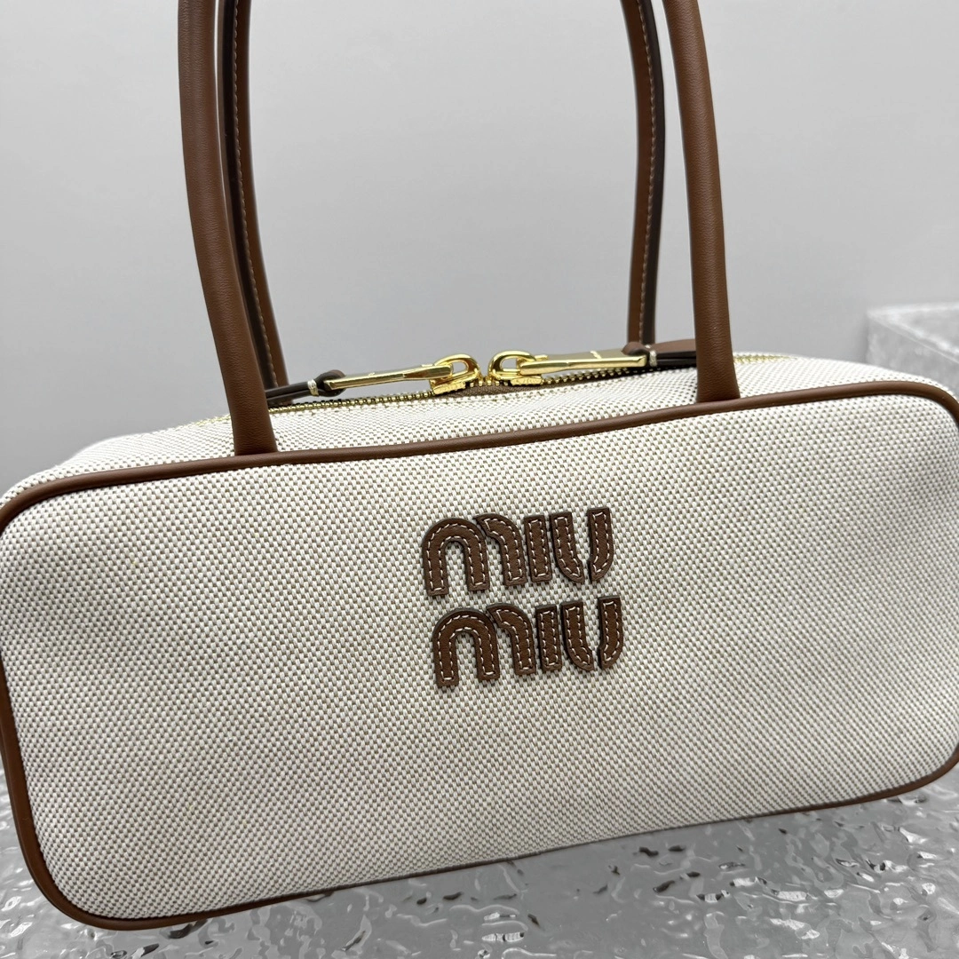 MOMO- 7iu7iu 5BB173_ACRN_F062F_V_OWM high quality version item:E-B664G2004