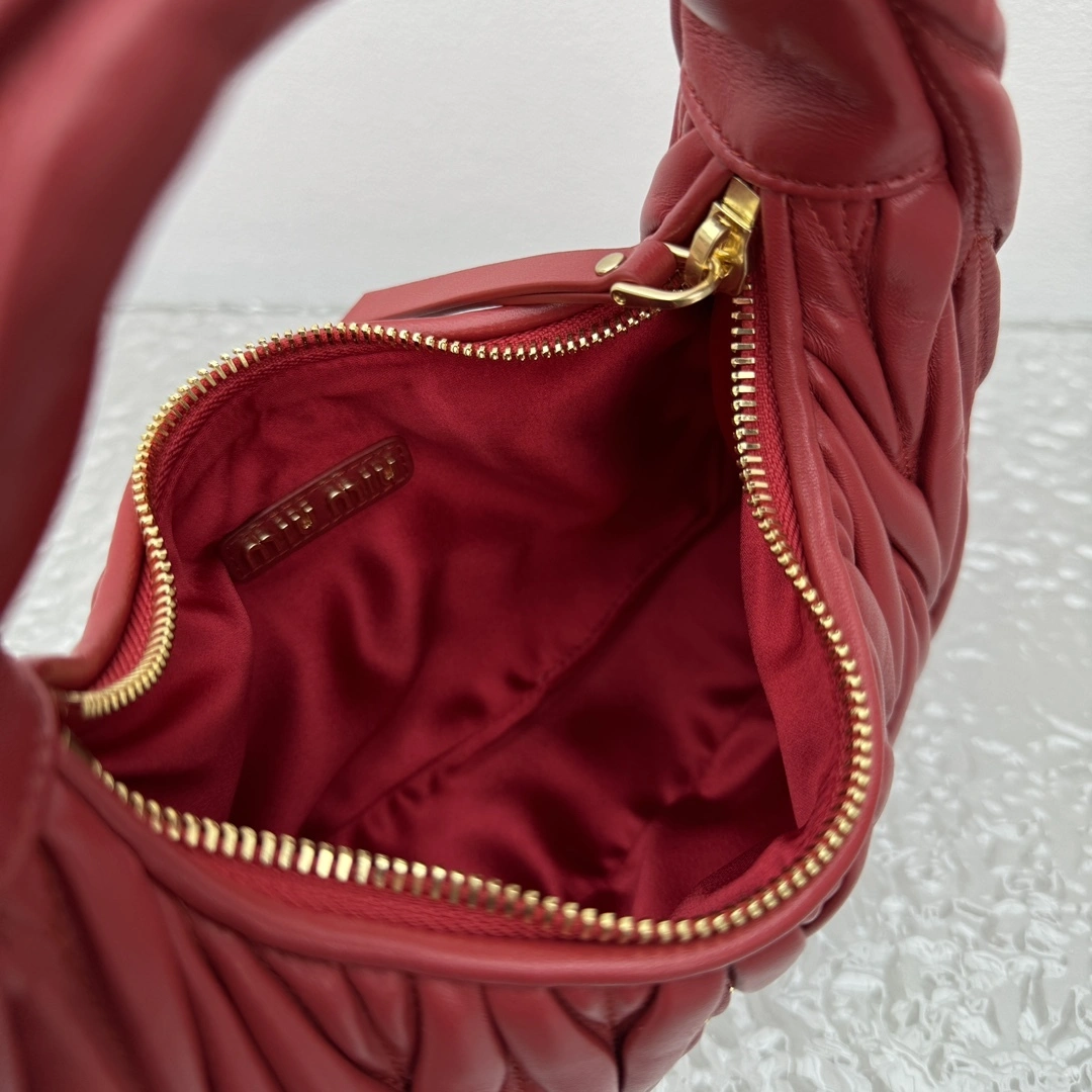 MOMO- 7iu7iu 5BC125-N88-F0011-V-OOY 𝐰𝐚𝐧𝐝𝐞𝐫 𝐡𝐨𝐛𝐨 high quality version item:E-B664G1701