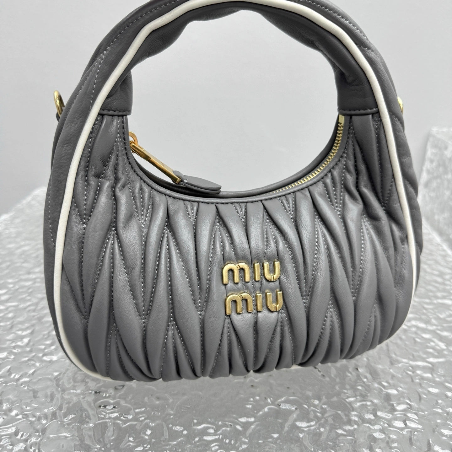 MOMO- 7iu7iu 5BC125_2IBS_F0RXG_V_OOF 𝐰𝐚𝐧𝐝𝐞𝐫 𝐡𝐨𝐛𝐨 high quality version item:E-B664G1707