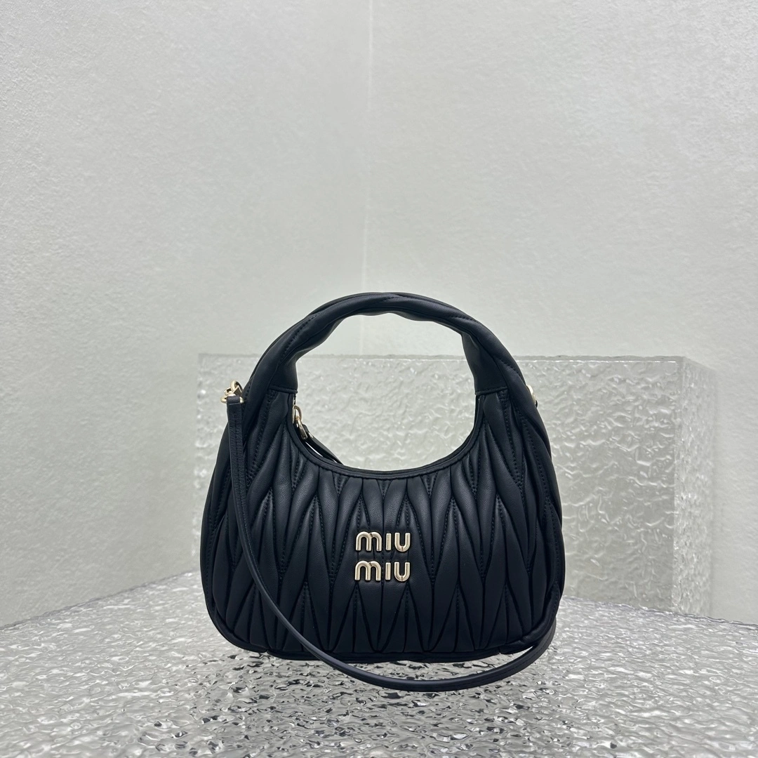MOMO- 7iu7iu 5BC125_AN88_F0002_V_OOY 𝐰𝐚𝐧𝐝𝐞𝐫 𝐡𝐨𝐛𝐨 high quality version item:E-B664G1705