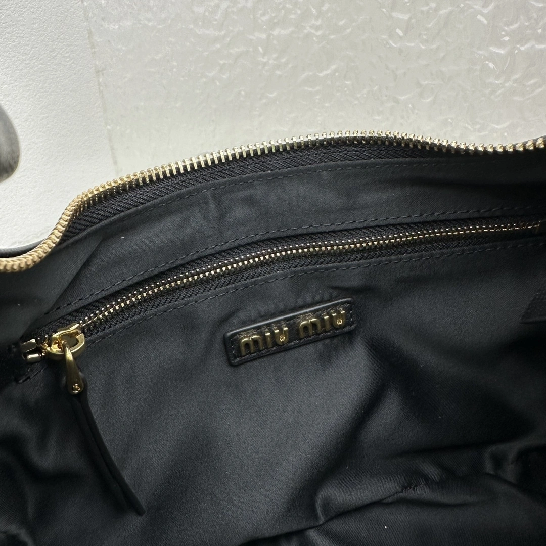 MOMO- 7iu7iu 5BC146-2F8N-F0002-V-OOO high quality version 𝐡𝐨𝐛𝐨 item:E-B664G2040