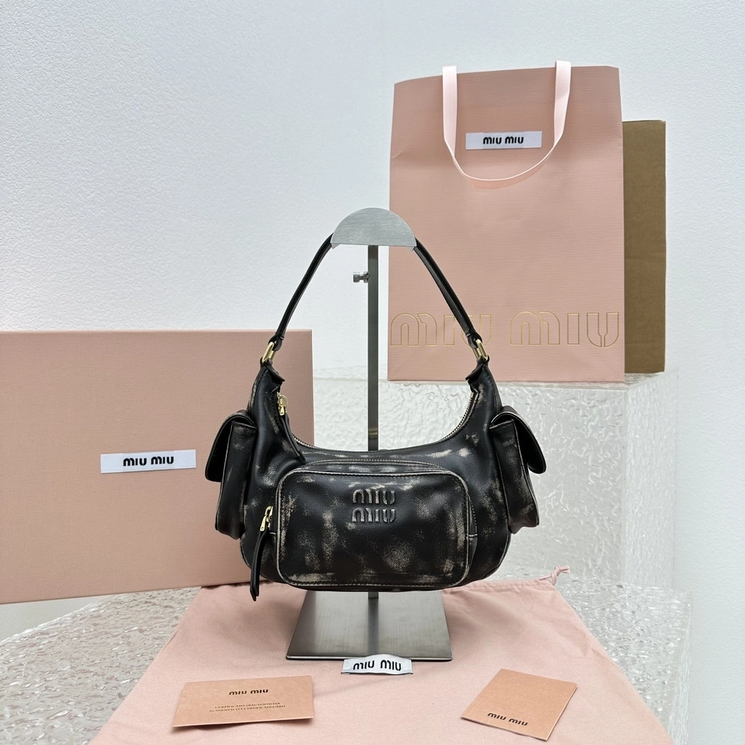 MOMO- 7iu7iu 5BC146-2F8T-F0V6L-V-OOO high quality version 𝐡𝐨𝐛𝐨 item:E-B664G2039
