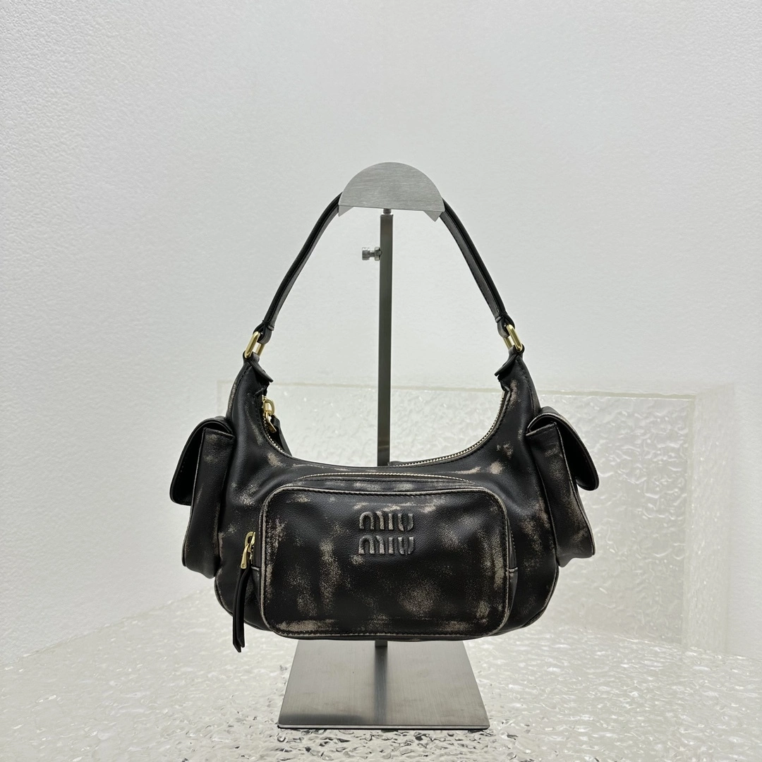MOMO- 7iu7iu 5BC146-2F8T-F0V6L-V-OOO high quality version 𝐡𝐨𝐛𝐨 item:E-B664G2039