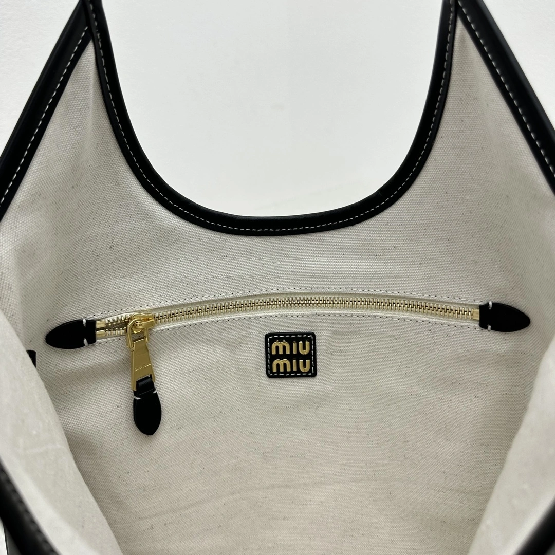 MOMO- 7iu7iu 5BG231-2DDJ-F0002-V-MLO Tote high quality version item:E-B664G2003
