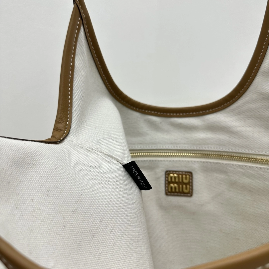 MOMO- 7iu7iu 5BG231-2DDJ-F098L-V-MLO Tote high quality version item:E-B664G2002