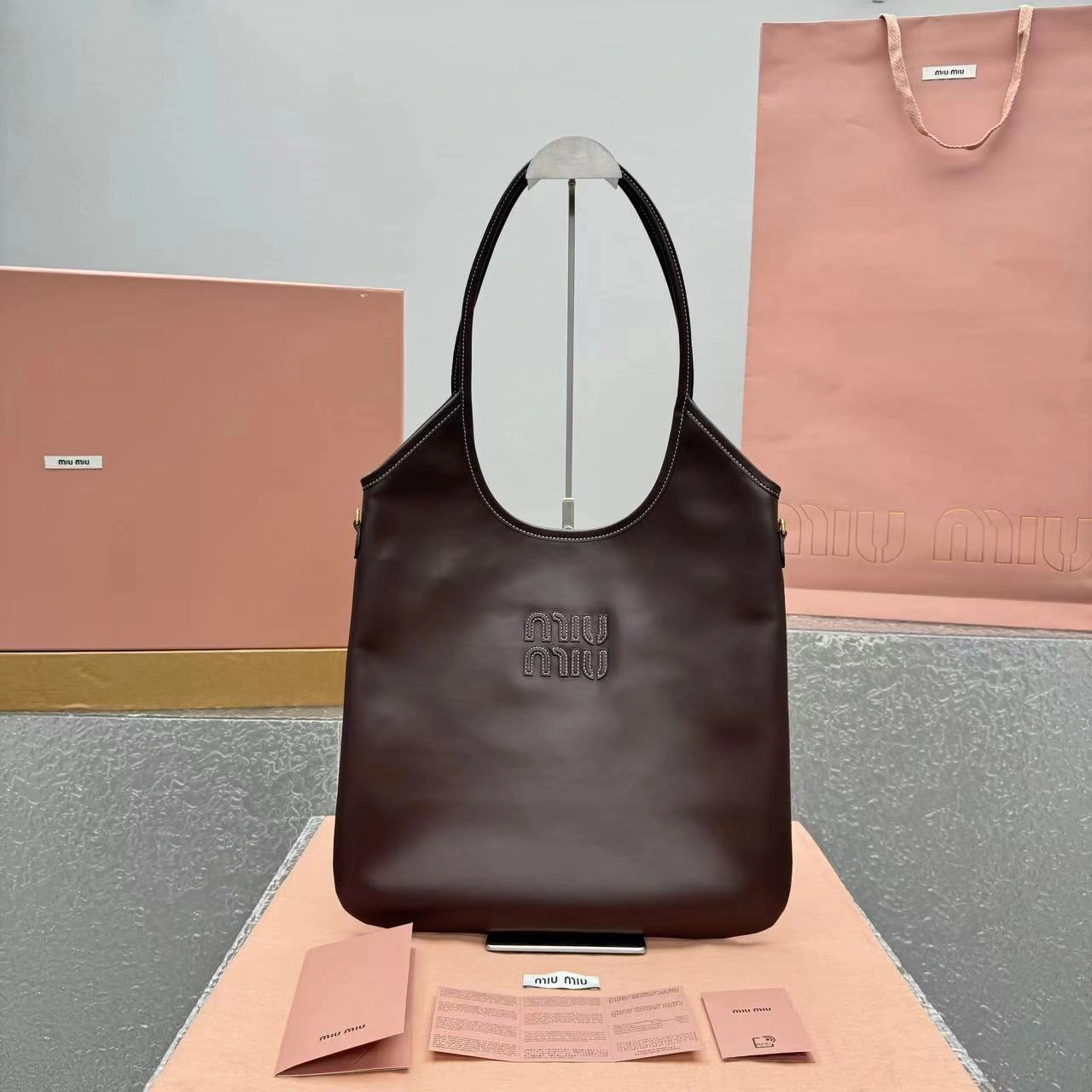 MOMO- 7iu7iu 5BG231_ACRW_F0NBL_V_MLN high quality version Tote item:E-B664G2076