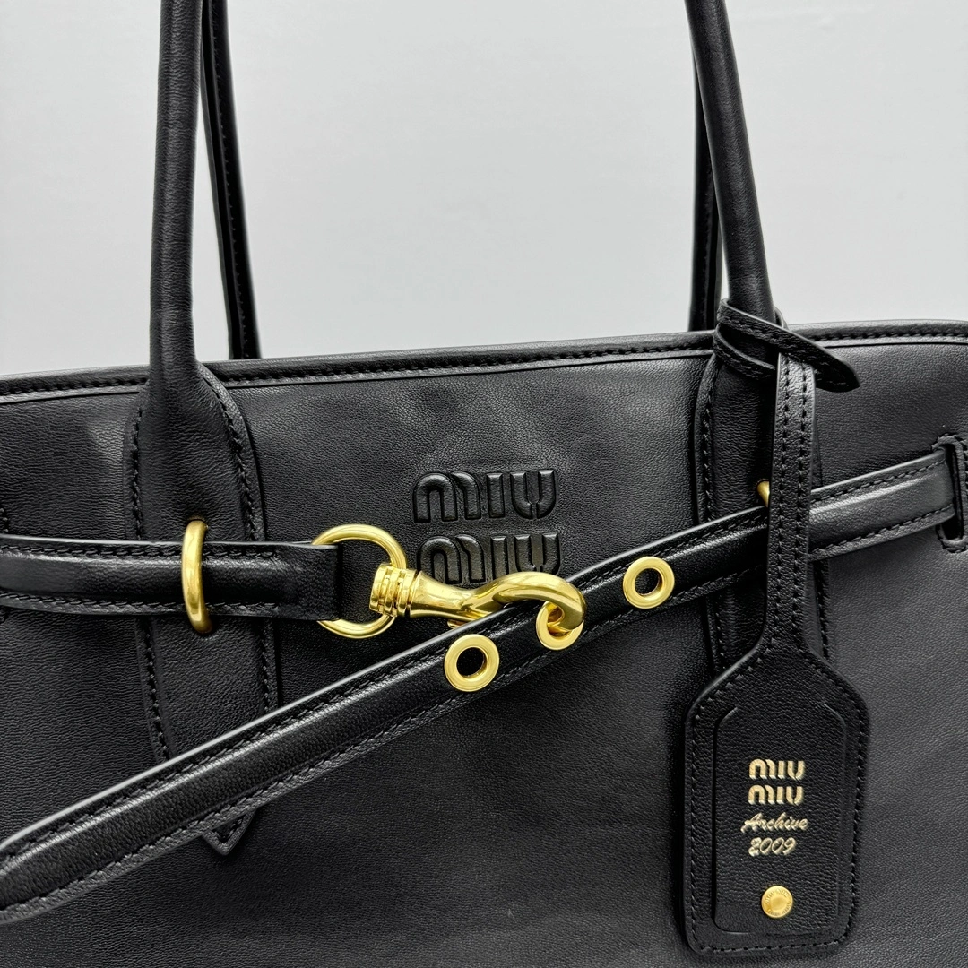 MOMO- 7iu7iu 5BG310_2BBL_F0002 high quality version 𝐍𝐚𝐩𝐩𝐚 𝐛𝐚𝐠 item:E-B664G2033