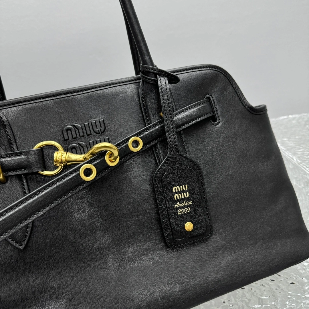 MOMO- 7iu7iu 5BG310_2BBL_F0002 high quality version 𝐍𝐚𝐩𝐩𝐚 𝐛𝐚𝐠 item:E-B664G2033