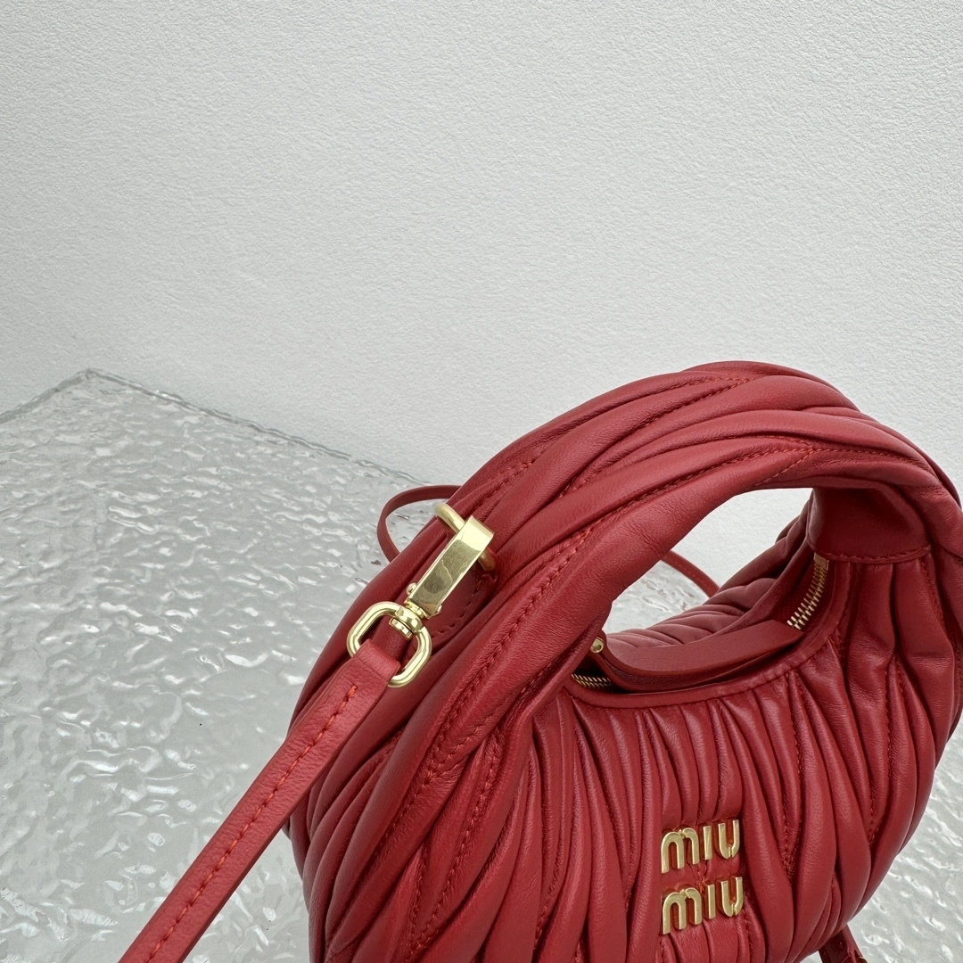 MOMO- 7iu7iu 5BP078-N88-F0011-V-OOO 𝐰𝐚𝐧𝐝𝐞𝐫 𝐡𝐨𝐛𝐨 high quality version item:E-B664G1702