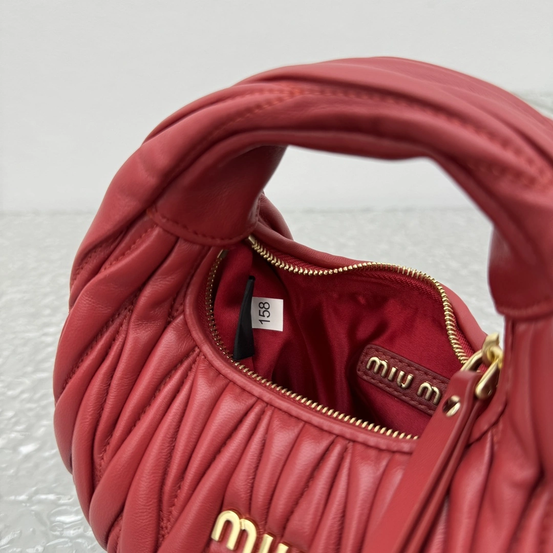 MOMO- 7iu7iu 5BP078-N88-F0011-V-OOO 𝐰𝐚𝐧𝐝𝐞𝐫 𝐡𝐨𝐛𝐨 high quality version item:E-B664G1702