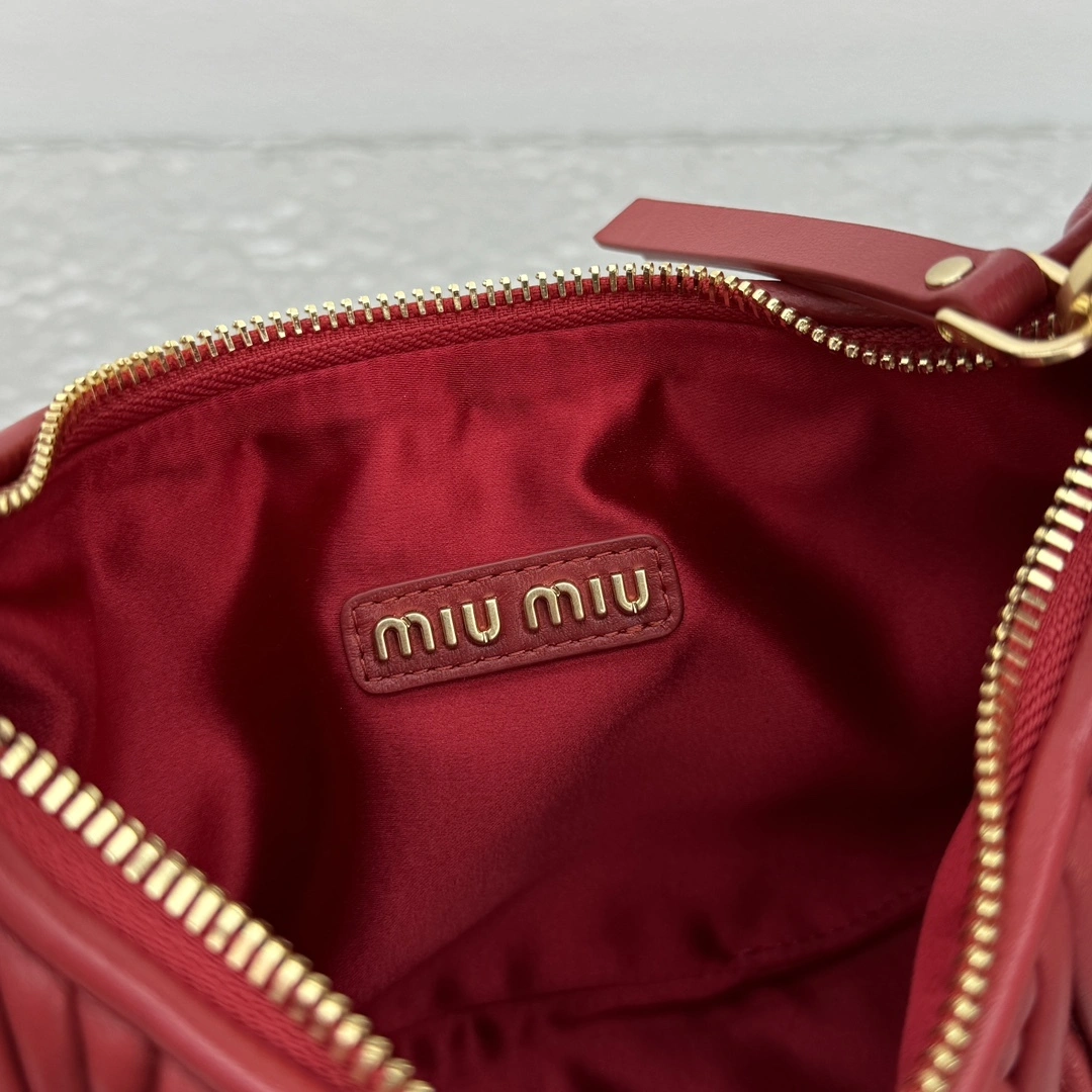 MOMO- 7iu7iu 5BP078-N88-F0011-V-OOO 𝐰𝐚𝐧𝐝𝐞𝐫 𝐡𝐨𝐛𝐨 high quality version item:E-B664G1702