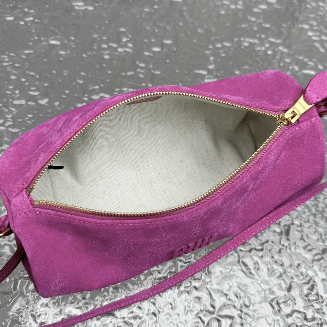 MOMO- 7iu7iu 5NE851_ACSS_F0029 high quality version item:E-B664G2027