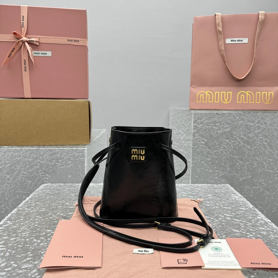 MOMO- 7iu7iu 5NF460_ADNT_F0002 high quality version item:E-B664G2053