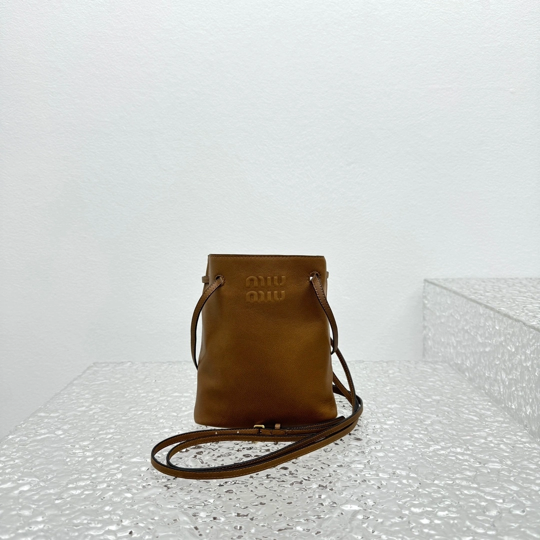 MOMO- 7iu7iu 5NF460_EFX_F0046 high quality version lambskin item:E-B664G2055