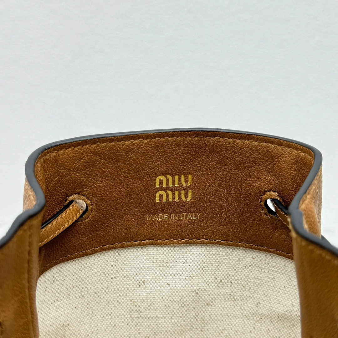 MOMO- 7iu7iu 5NF460_EFX_F0046 high quality version lambskin item:E-B664G2055