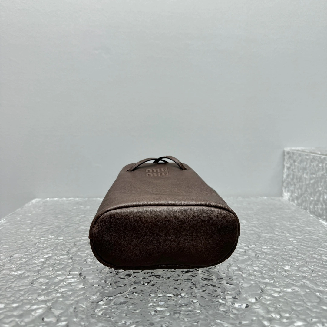 MOMO- 7iu7iu 5NF460_EFX_F0NBL high quality version lambskin item:E-B664G2054