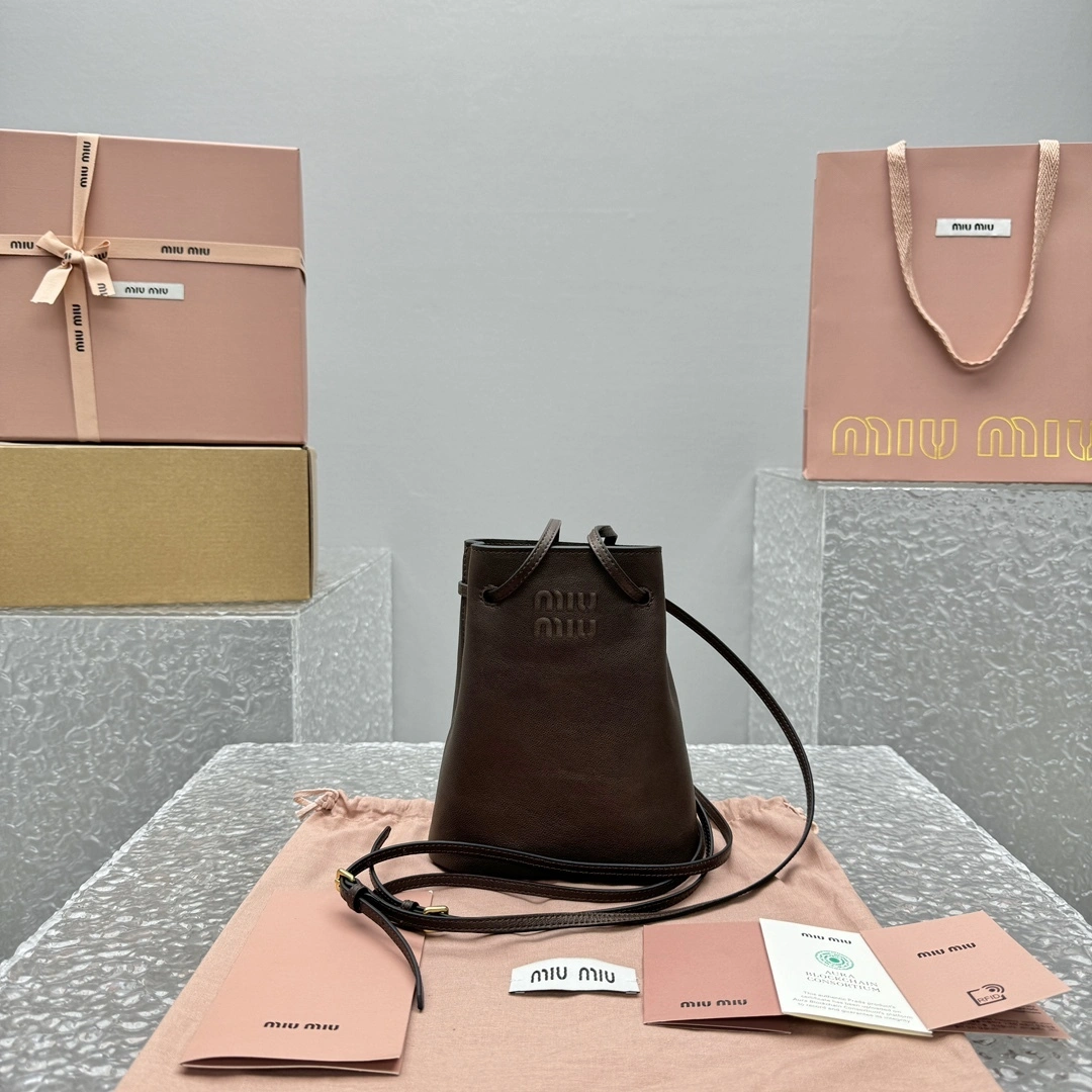 MOMO- 7iu7iu 5NF460_EFX_F0NBL high quality version lambskin item:E-B664G2054