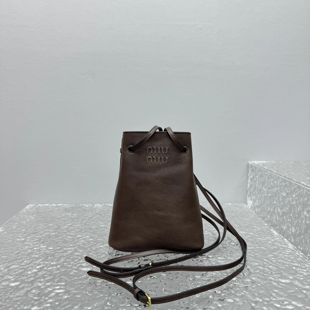 MOMO- 7iu7iu 5NF460_EFX_F0NBL high quality version lambskin item:E-B664G2054