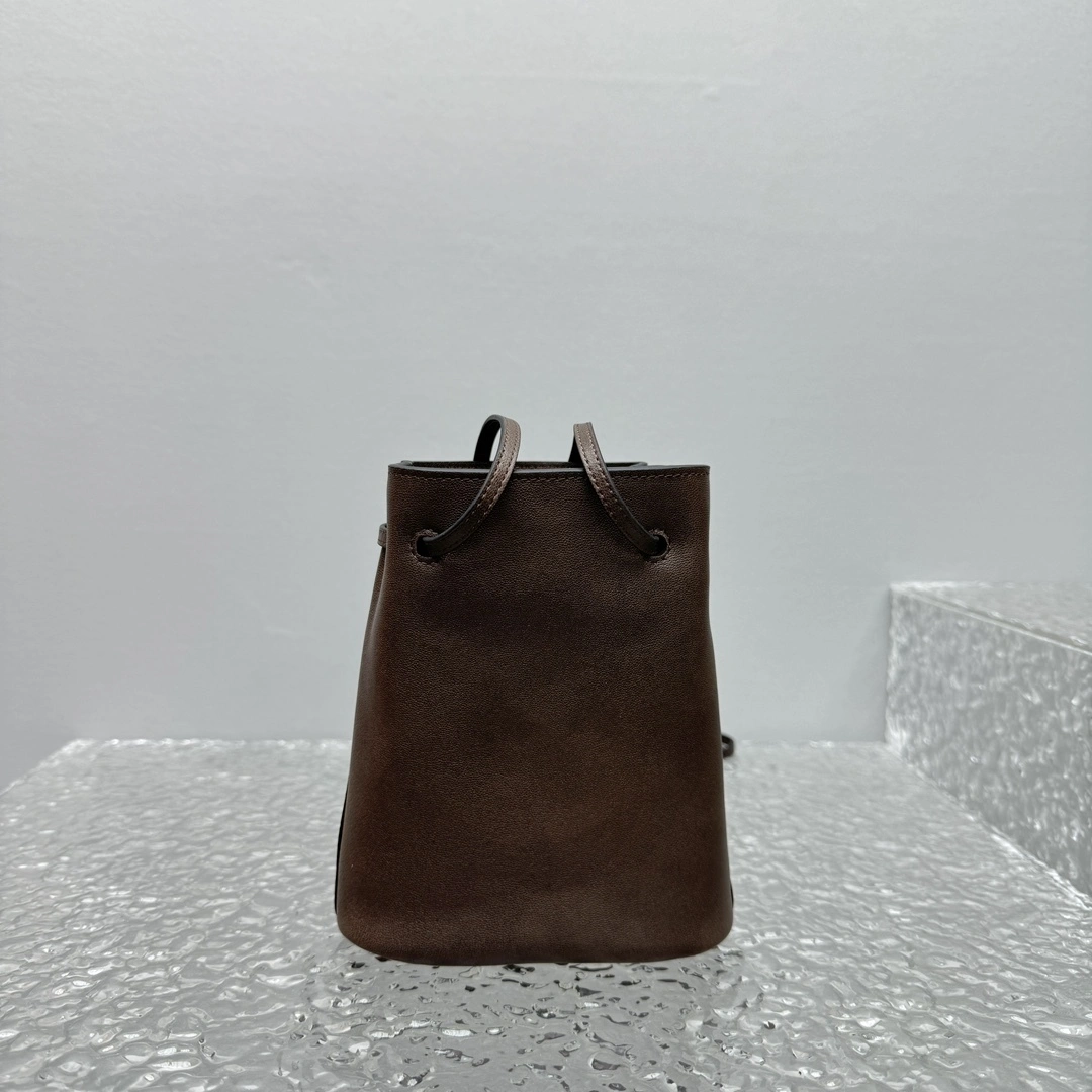 MOMO- 7iu7iu 5NF460_EFX_F0NBL high quality version lambskin item:E-B664G2054