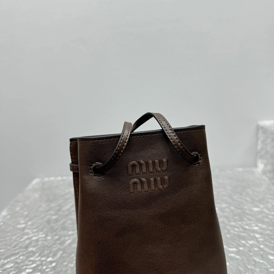 MOMO- 7iu7iu 5NF460_EFX_F0NBL high quality version lambskin item:E-B664G2054