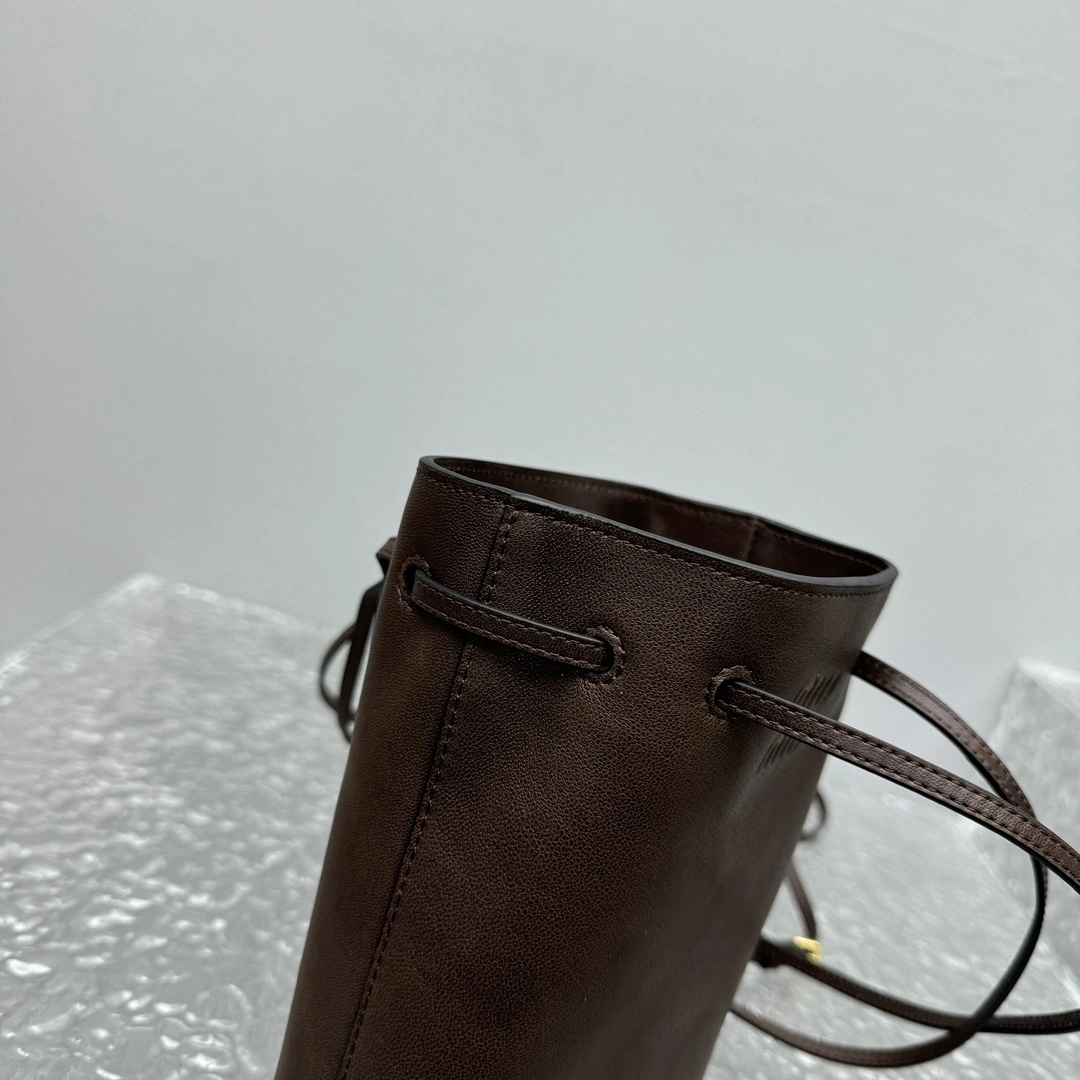 MOMO- 7iu7iu 5NF460_EFX_F0NBL high quality version lambskin item:E-B664G2054