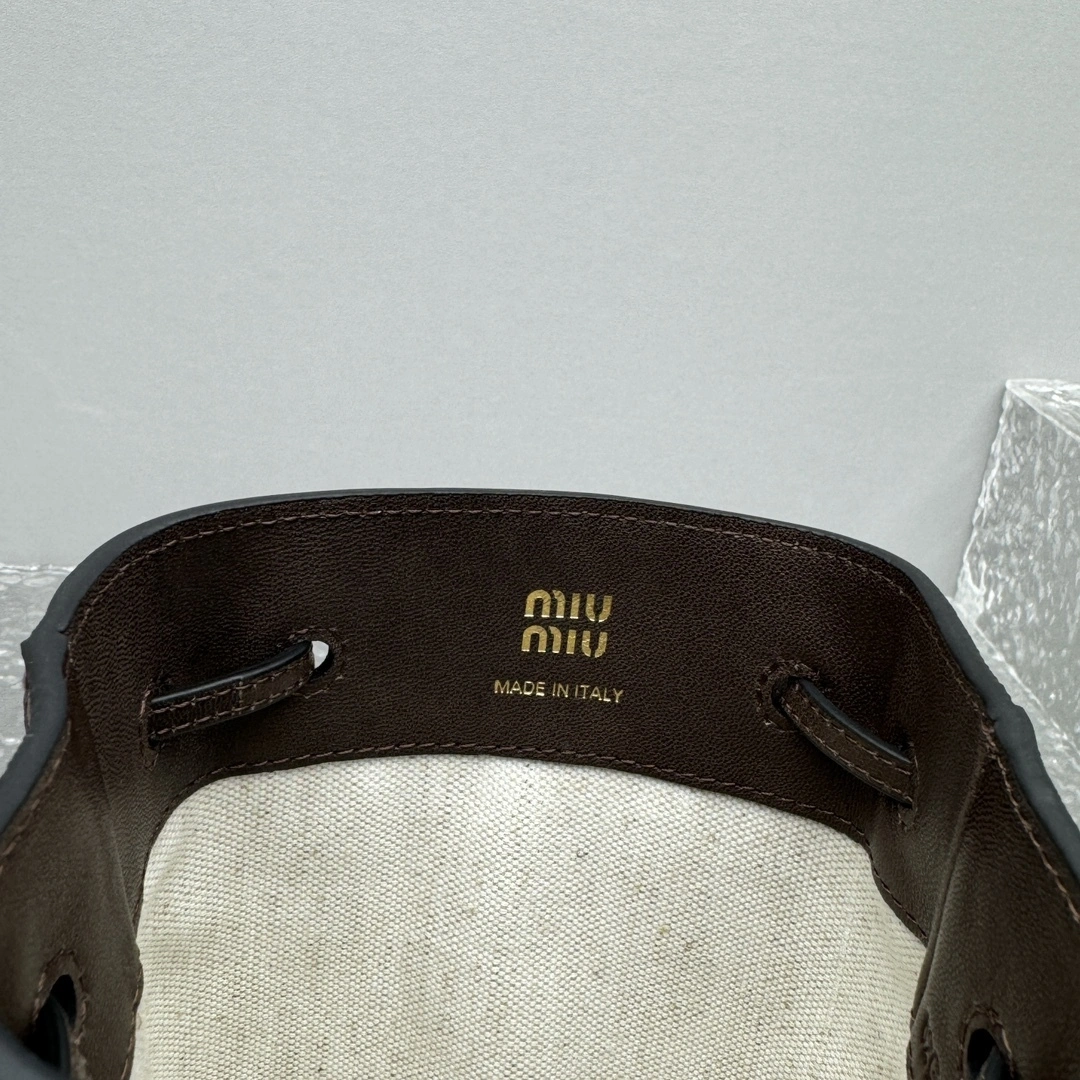 MOMO- 7iu7iu 5NF460_EFX_F0NBL high quality version lambskin item:E-B664G2054