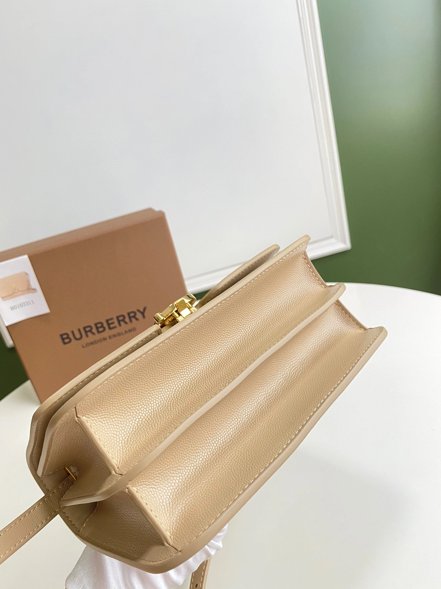 MOMO- 8020642 item：B-B000F1409C