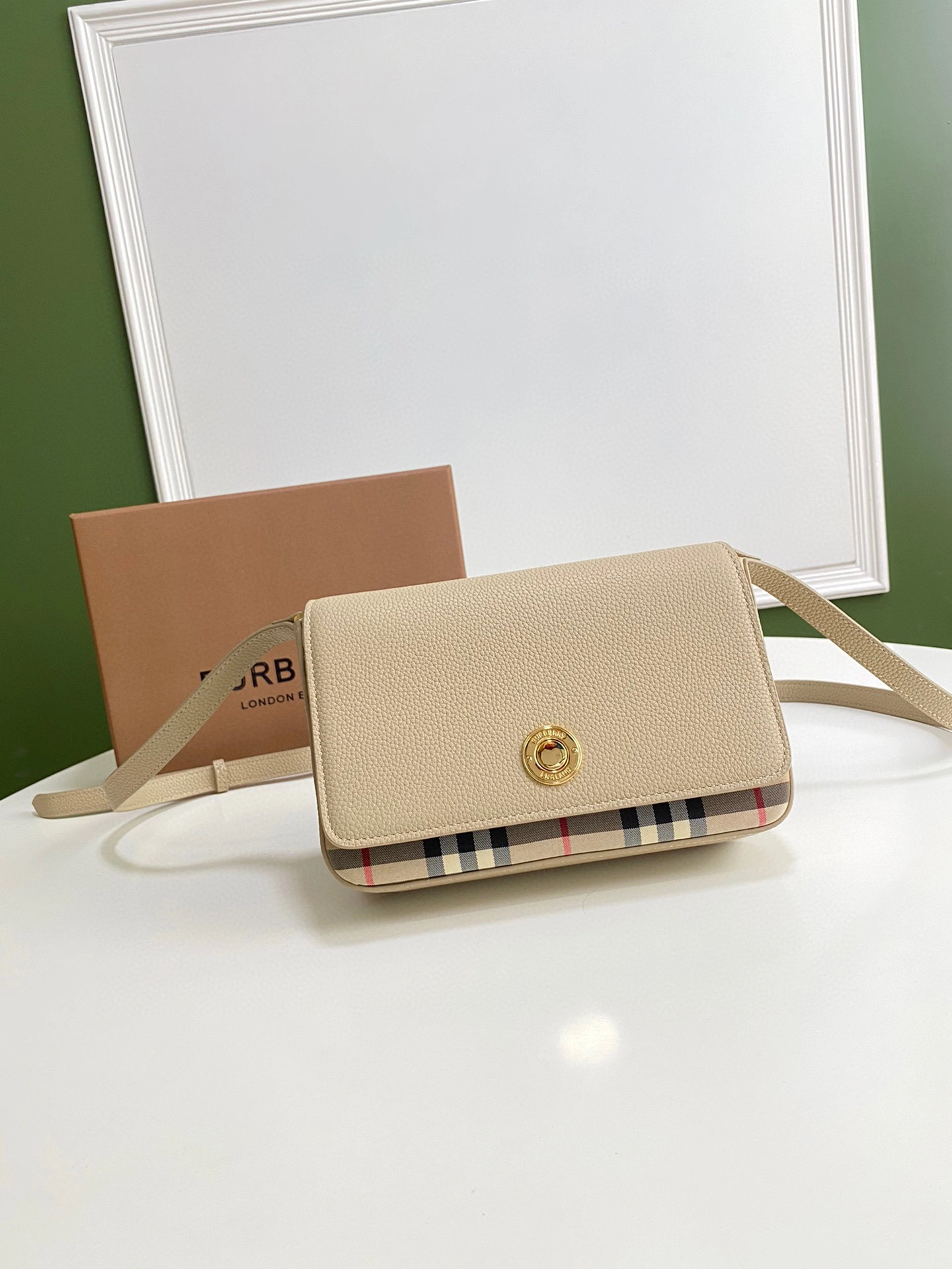 MOMO- 8023225 item：B-B000F1405C