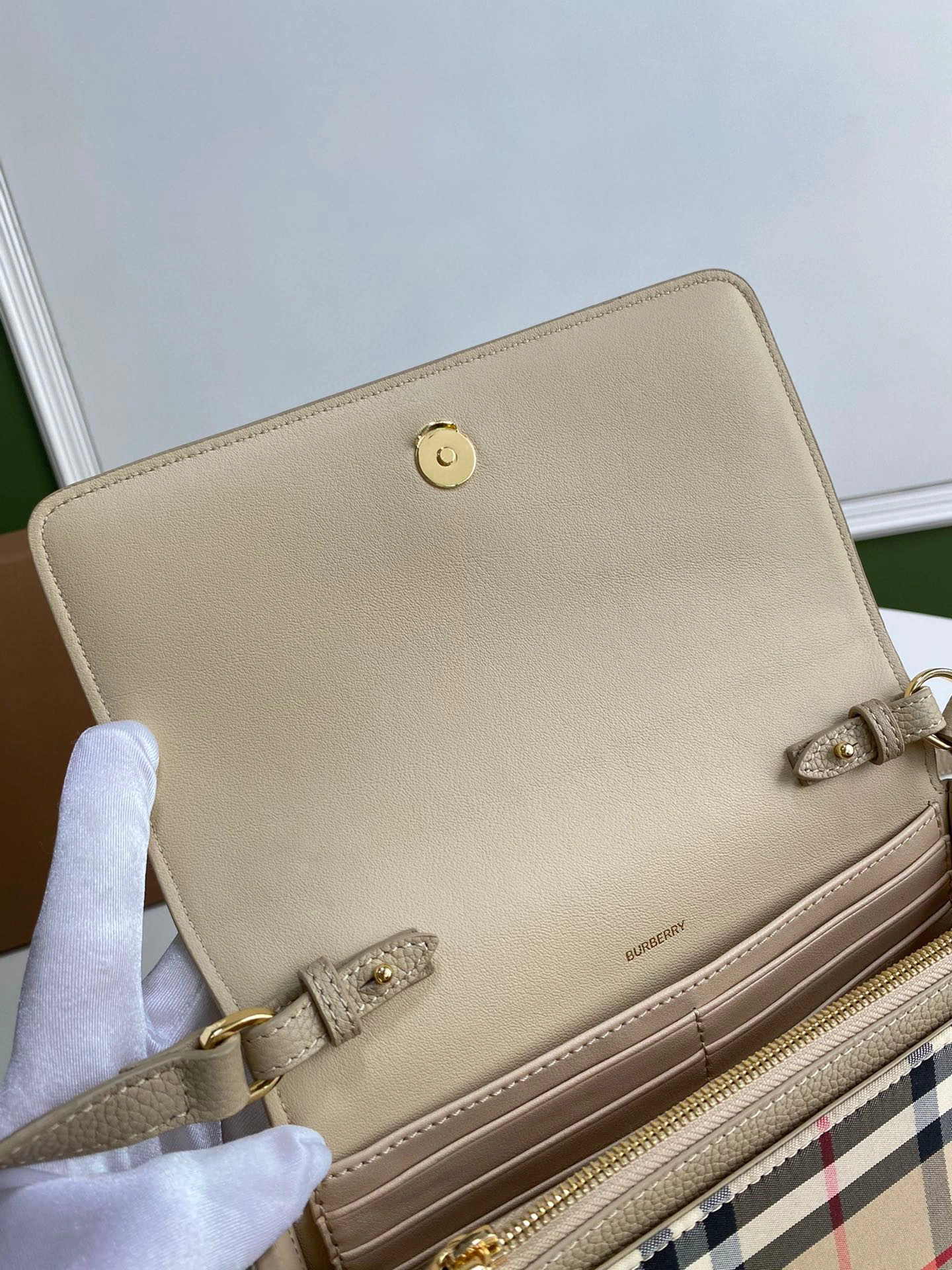 MOMO- 8023225 item：B-B000F1405C