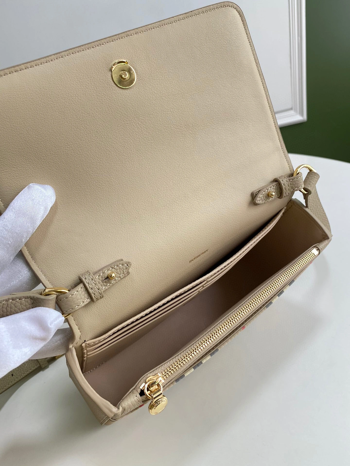 MOMO- 8023225 item：B-B000F1405C