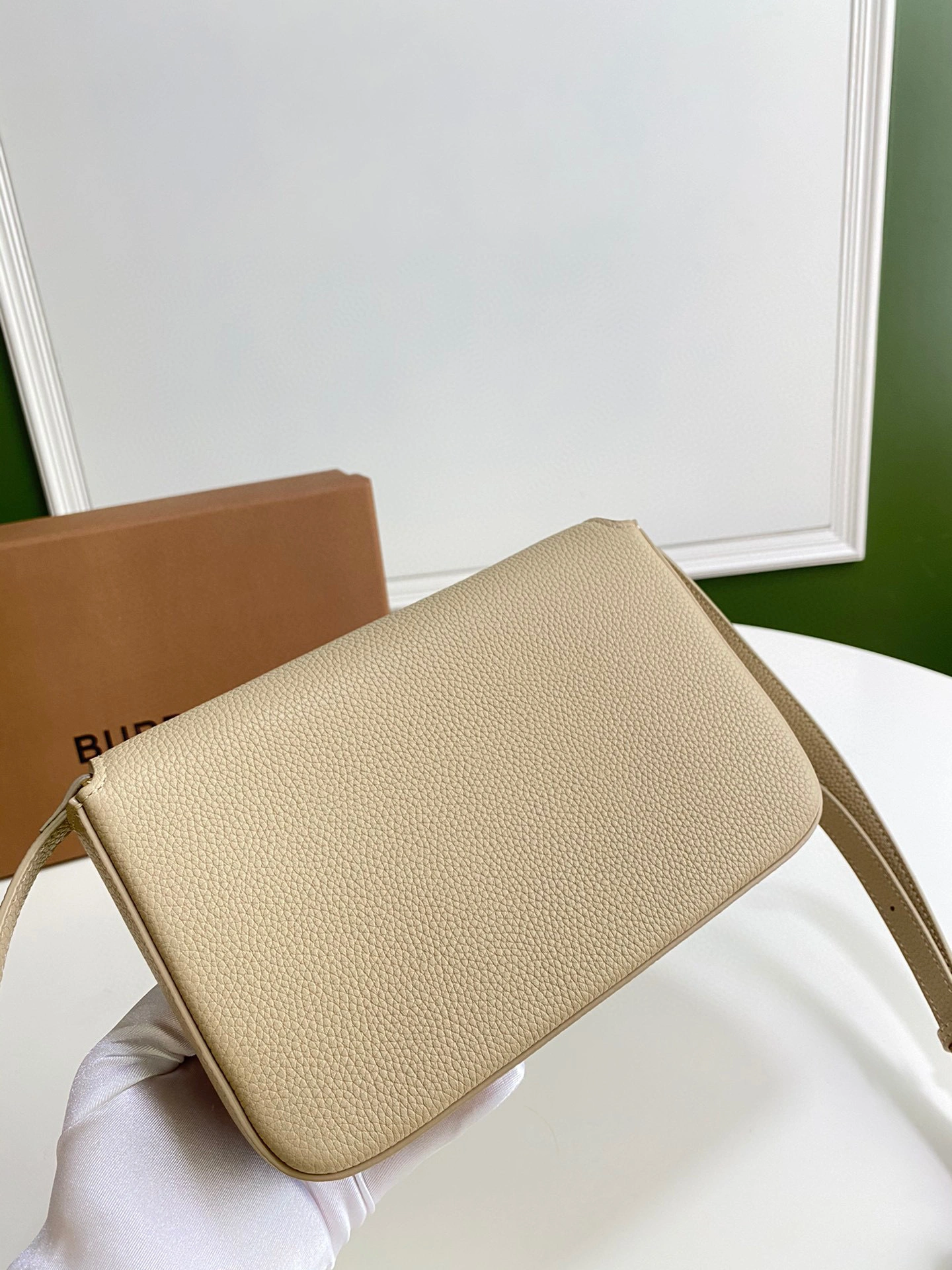 MOMO- 8023225 item：B-B000F1405C