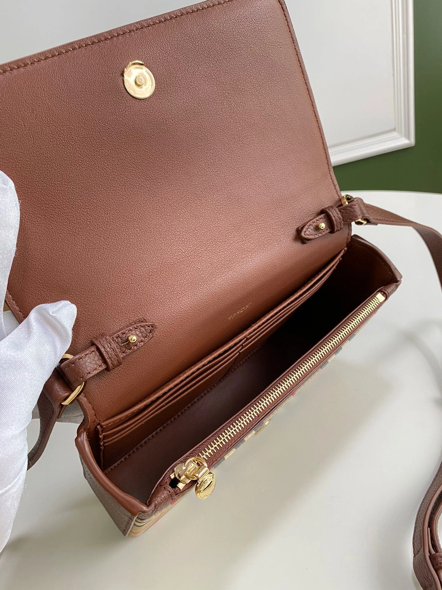 MOMO- 8025161 item：B-B000F1404C