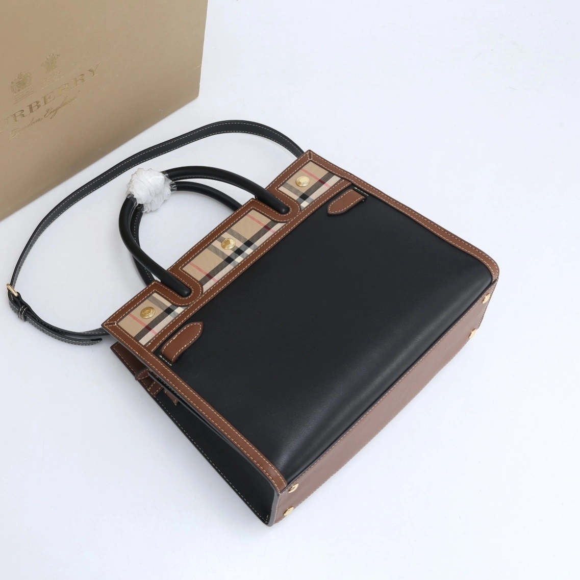 MOMO- 80252691 item:D-B278A2256R