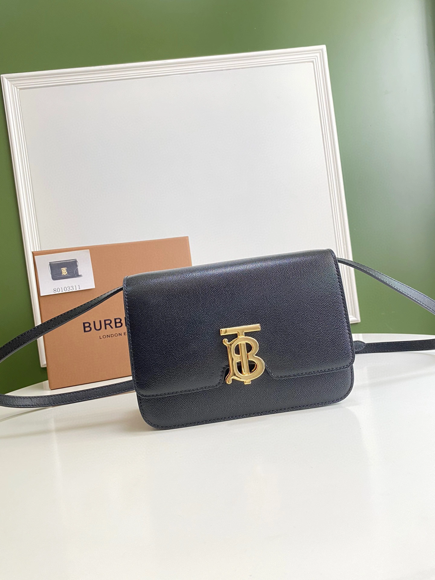 MOMO- 8031705 item：B-B000F1408C