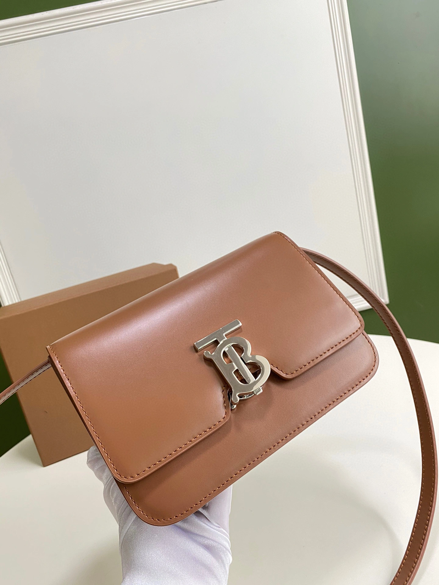 MOMO- 80345521 “KINGDOM item：B-B000F1310C