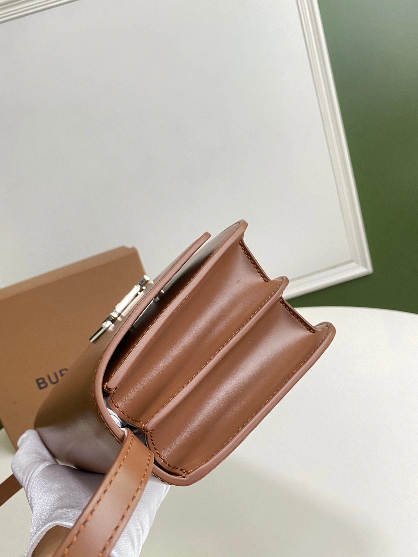 MOMO- 80345521 “KINGDOM item：B-B000F1310C
