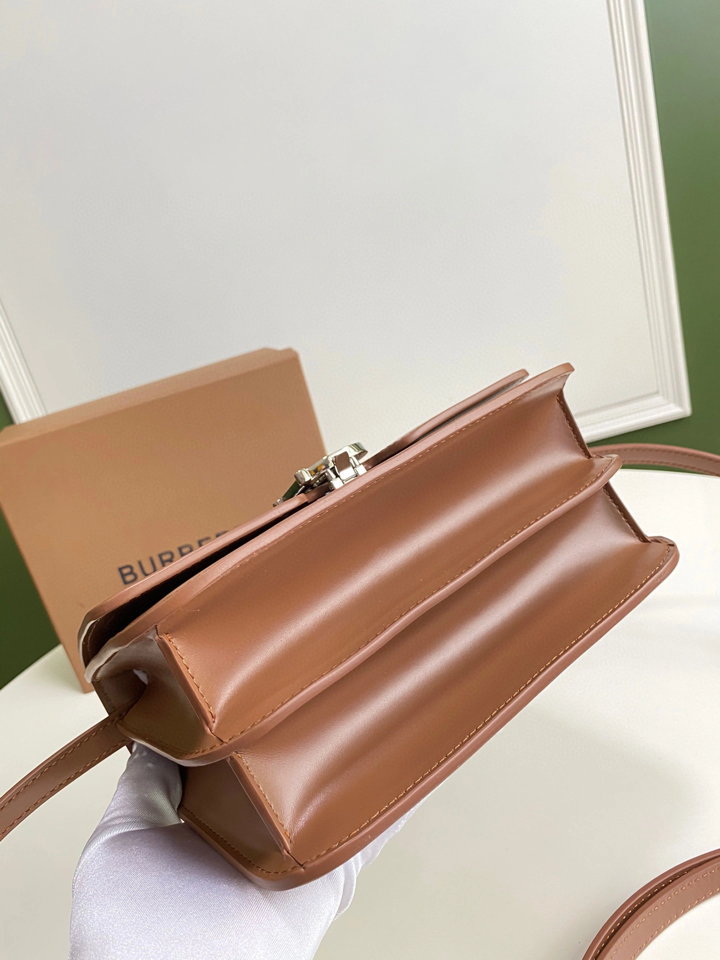 MOMO- 80345521 “KINGDOM item：B-B000F1310C