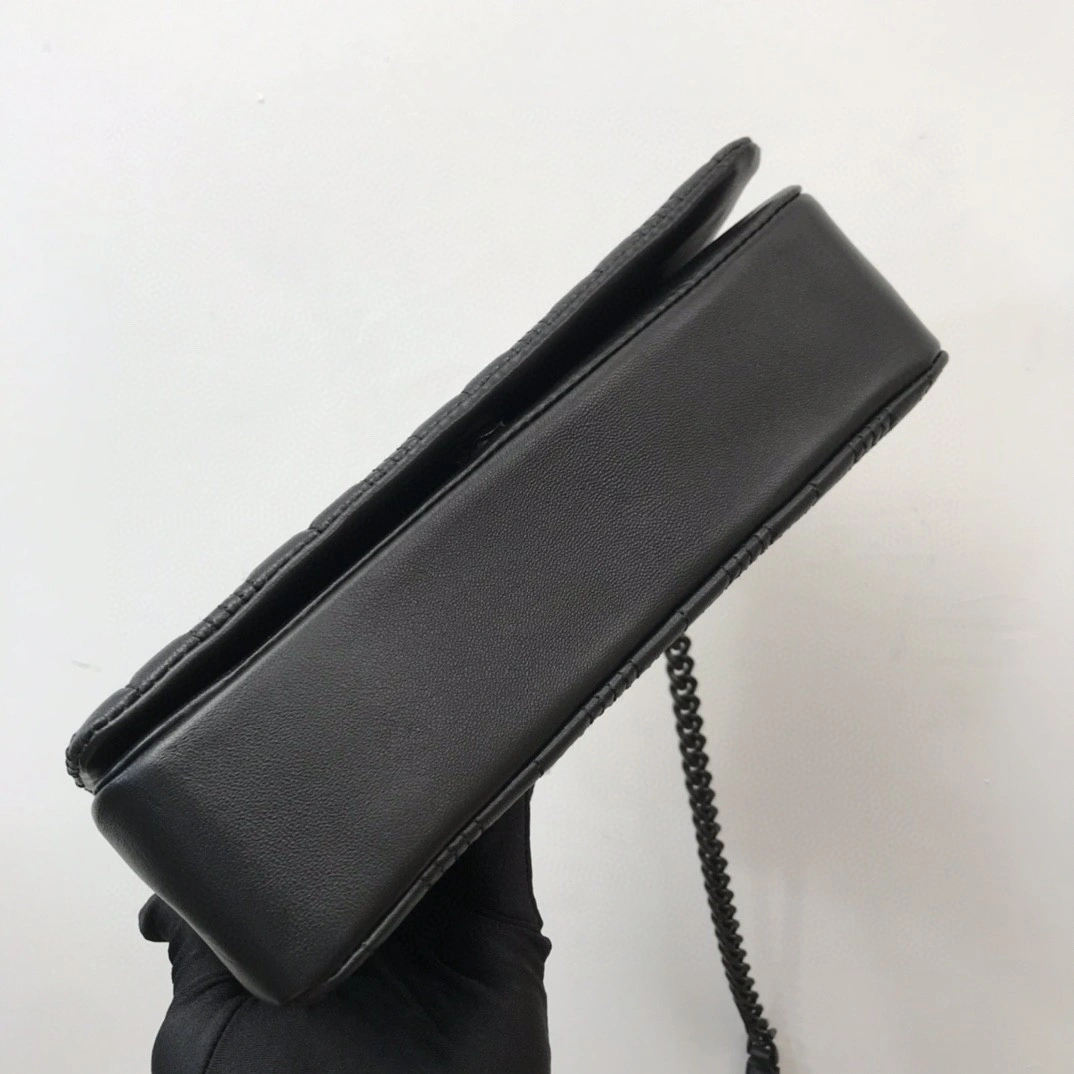 MOMO- 80452221 sheephide item : B-B000C1329