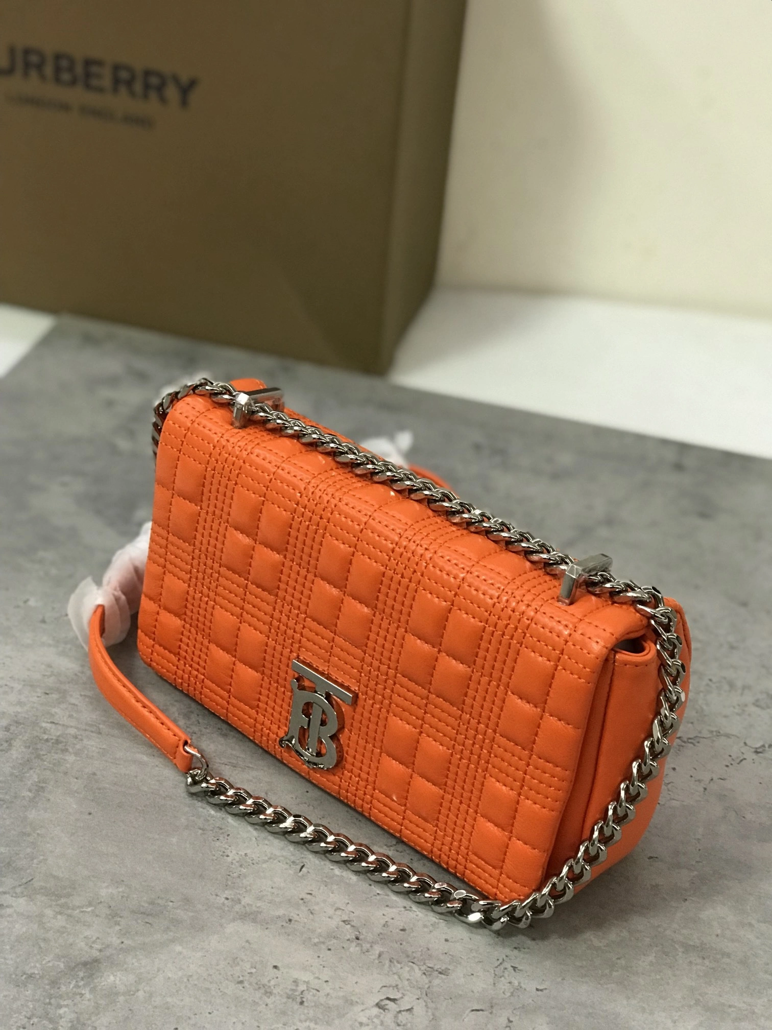 MOMO- 80459911 item:D-B278A2288R