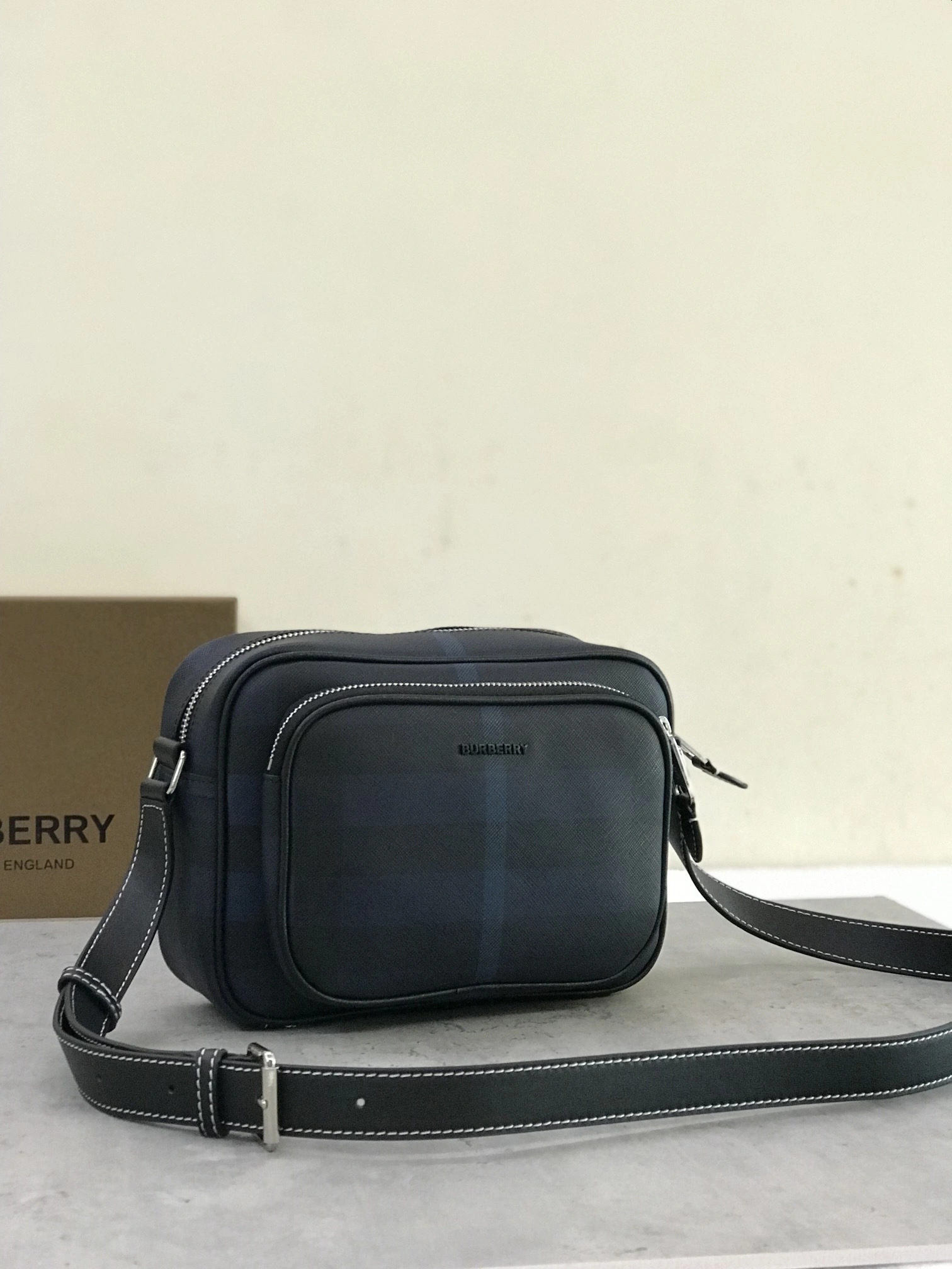 MOMO- 80594591 item:D-B278A2236R