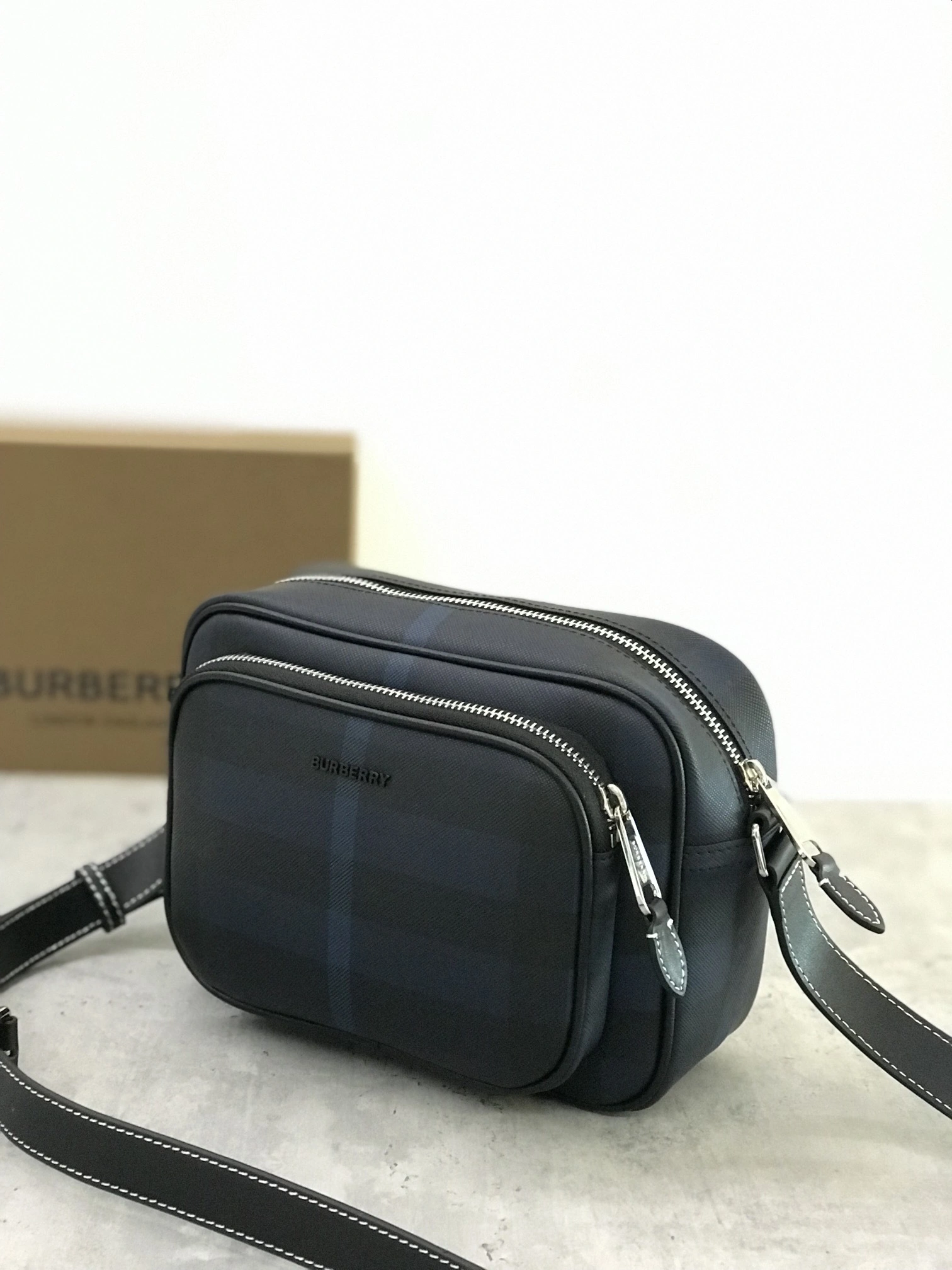 MOMO- 80594591 item:D-B278A2236R
