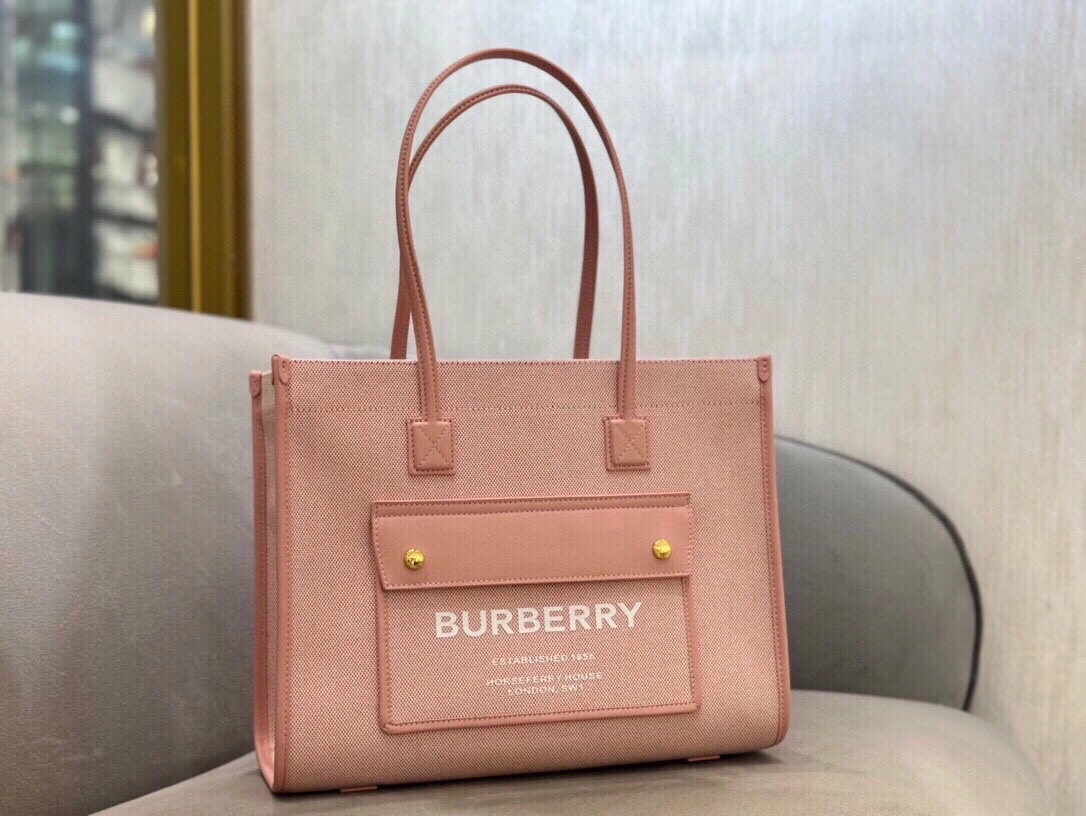 MOMO- 80648601 item:D-B000A2439R