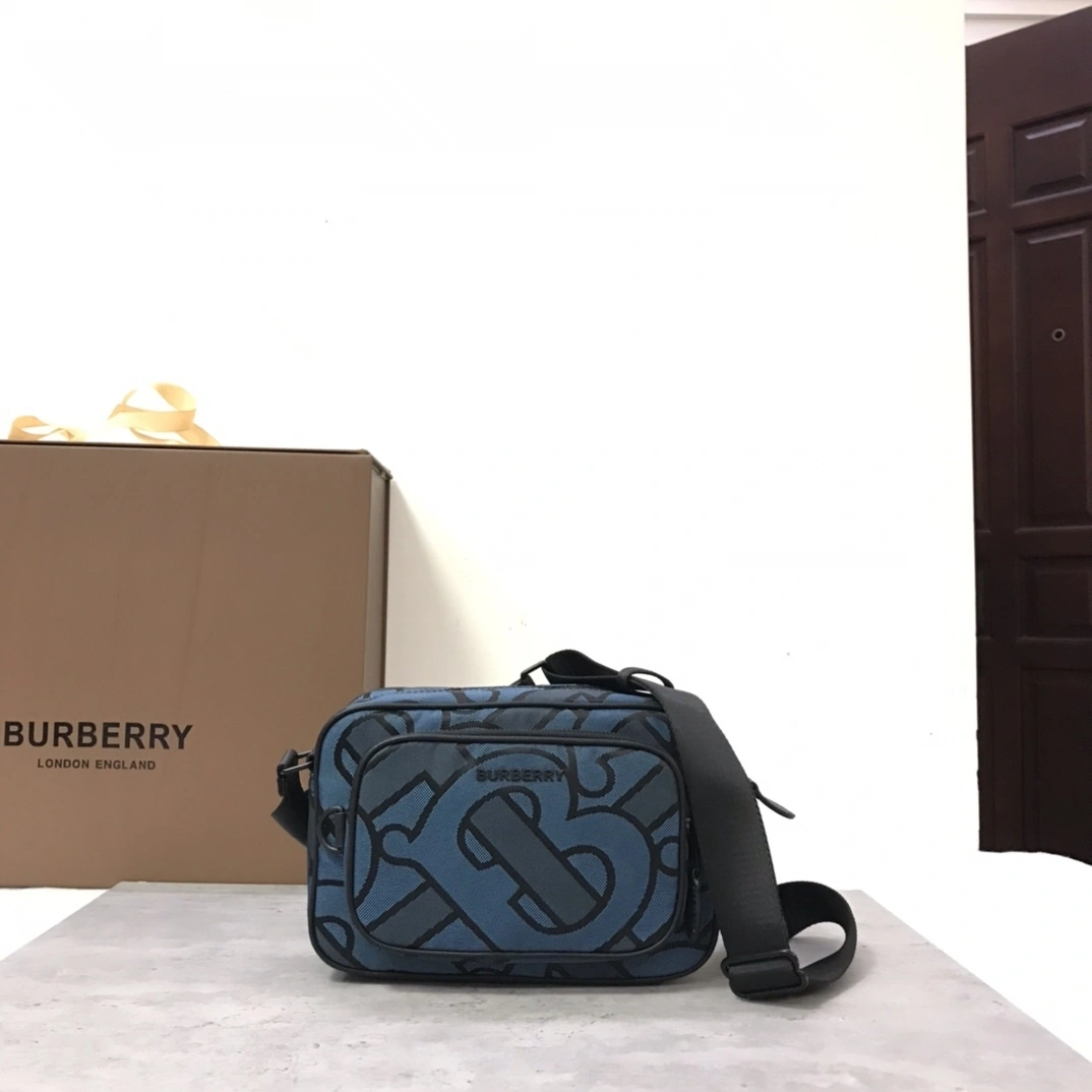 MOMO- 80661071 item:D-B278A2322R